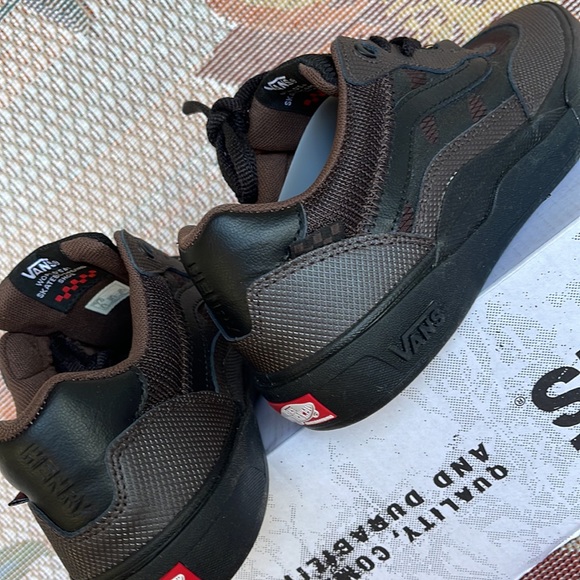 Vans WMNS Wayvee
(Justin Henry) Coffebean
VN0A5JIA8AC
Sneakers G - Picture 15 of 16